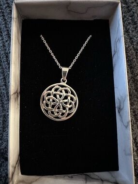 Sterling-Style Silver Celtic Knot Pendant Necklace - Women Jewelry